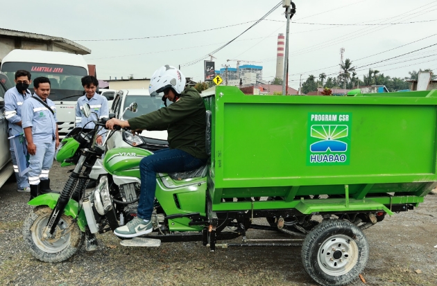 Program Huabao Peduli Lingkungan: Donasi Motor-Kontainer Sampah hingga Tanam Mangrove