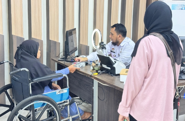 Kantor Imigrasi Polman Rampungkan Layanan Paspor Calon Jemaah Haji 2025