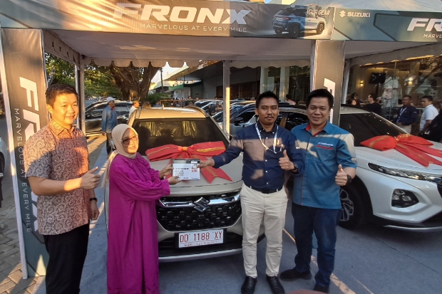 Suzuki Fronx Resmi Mengaspal di Sulselbar, 20 Unit Perdana Diserahkan ke Konsumen