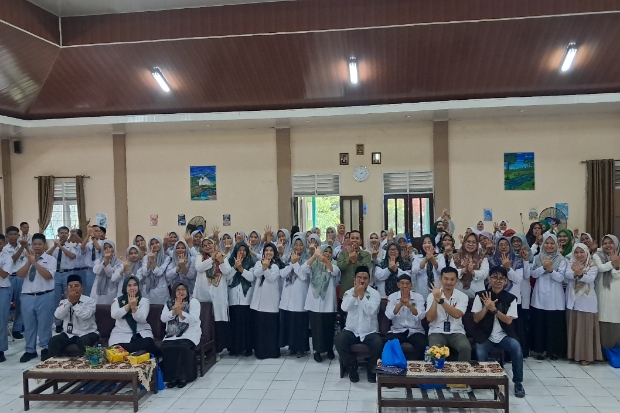 Antusiasme Guru & Siswa MAN 2 Makassar Ikuti Pelatihan Cyber Security Telkom