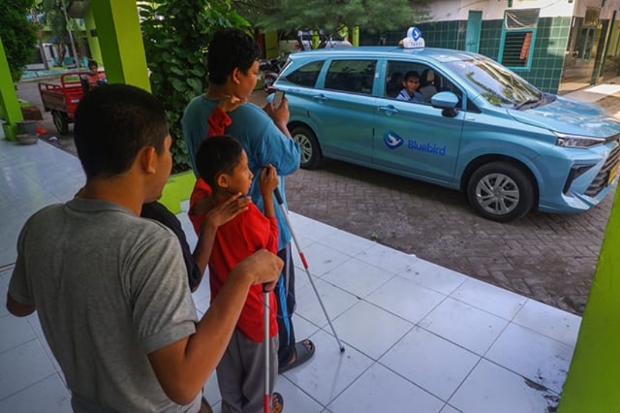 Kisah Hariansyah & Keluarga Tumbuh Bersama Bluebird, Kesejahteraan - Pendidikan Terjamin