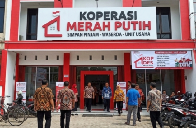Gotong Royong Menggerakkan Ekonomi Desa Lewat Koperasi Merah Putih