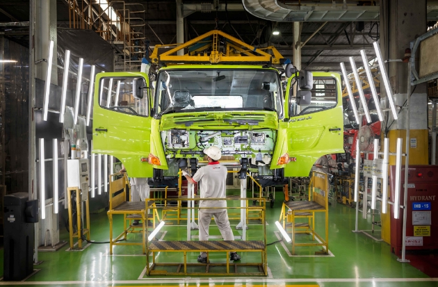 Jejak Hino di Balik Kemajuan Industri Transportasi Indonesia