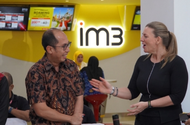 Australia Experience Day Indosat Buka Akses Pendidikan & Perjalanan bagi Warga Makassar