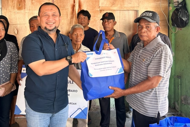 FIFGROUP Makassar Salurkan Sembako untuk Korban Kebakaran