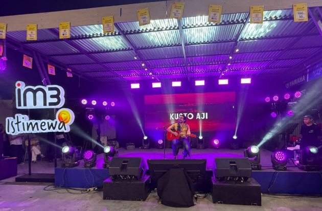 Kunto Aji Meriahkan Peluncuran IM3 Istimewa di Makassar, Tawarkan Ragam Benefit