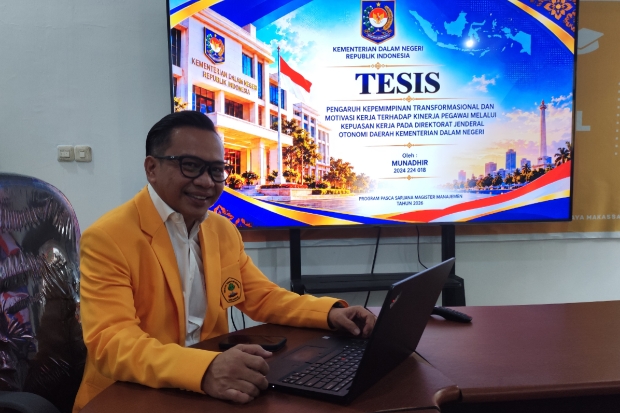 Teliti Kepemimpinan Transformasional, Tenaga Ahli Kemendagri Raih Gelar Magister di STIEM Bongaya