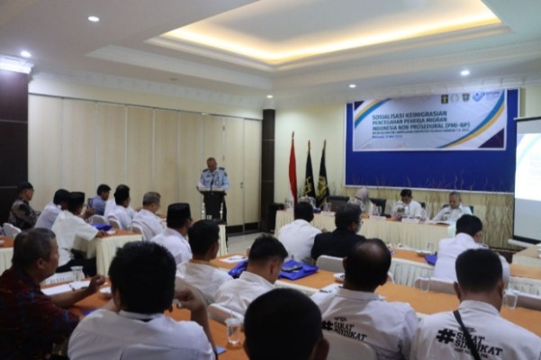 Imigrasi Polman Sosialisasi Pencegahan Pekerja Migran Indonesia Non Prosedural