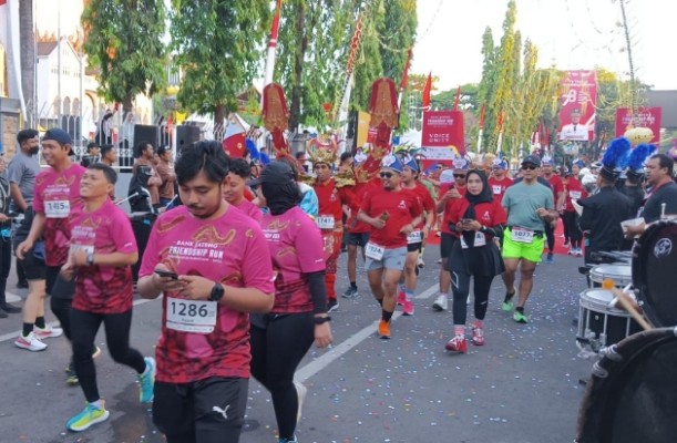 1.000 Pelari Ramaikan Bank Jateng Friendship Run di Makassar, Kota Kedua di Luar Jawa