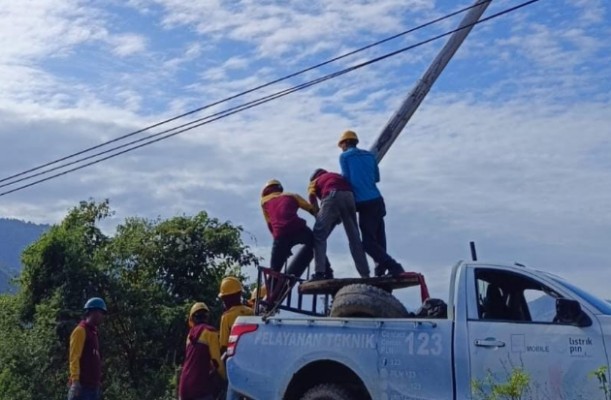 Tiga Desa Terpencil di Sulsel Nikmati Listrik PLN pada Hari Kemerdekaan RI