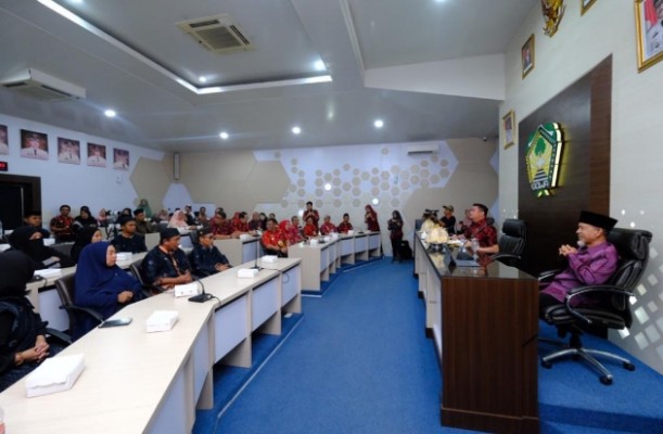 Pemkab Gowa Berangkatkan 21 Orang untuk Ibadah Umrah