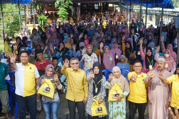 Di Barru, Taufan Pawe Ajak Masyarakat Menangkan Prabowo-Gibran Satu Putaran