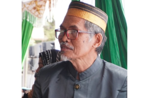 Zainuddin Makkarennu Siapkan Pembuangan Sampah bagi Warga Mattirotasi dan Lainungan