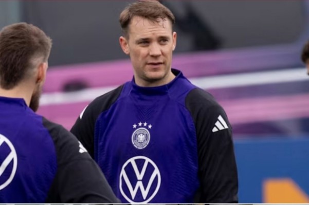 Manuel Neuer Terancam Absen Lawan Arsenal di Liga Champions
