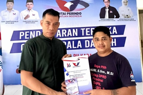Usai Shalat Jumat, Adi Rasyid Ali Mendaftar di Perindo