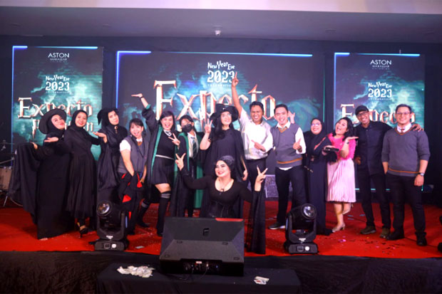 Semarak Acara Tahun Baru ala Harry Potter di Hotel Aston Makassar
