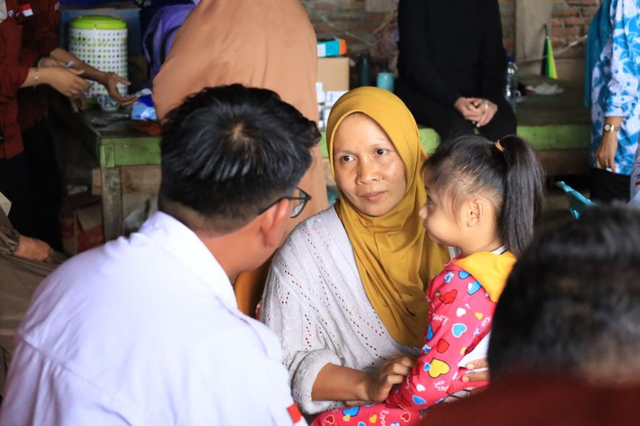 Dinas Kesehatan Pinrang Gelar Bakti Sosial di Desa Terpencil
