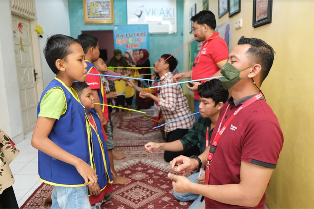 Alfamart Beri Dukungan ke Anak Penderita Kanker di Kota Makassar