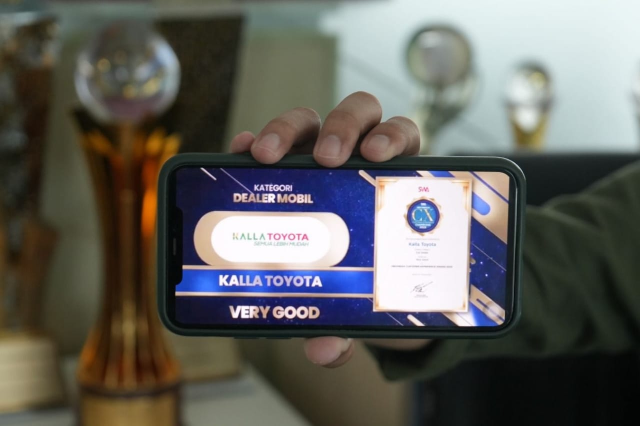 Kalla Toyota Raih ICX Award 2023 Kategori Dealer Mobil dengan Predikat 'Very Good'