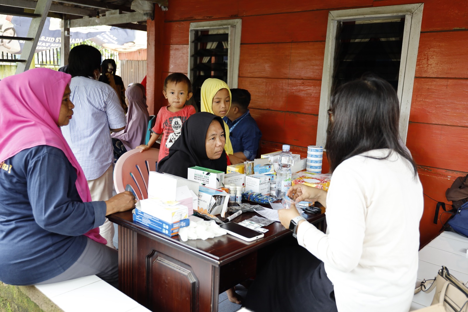 Ratusan Warga Makassar Ikuti Pemeriksaan Kesehatan Gratis dari Pelindo Regional 4