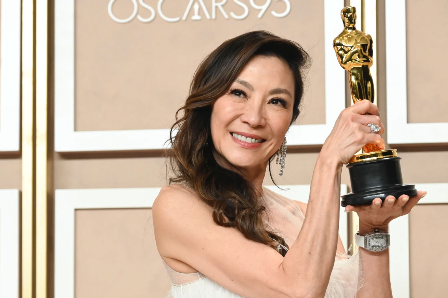 Daftar Peraih Piala Oscar 2023, Aktris Asia Cetak Sejarah