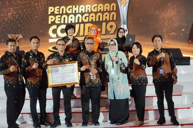 Lutim Terima Penghargaan PPKM Award 2023 karena Berhasil Kendalikan Covid-19