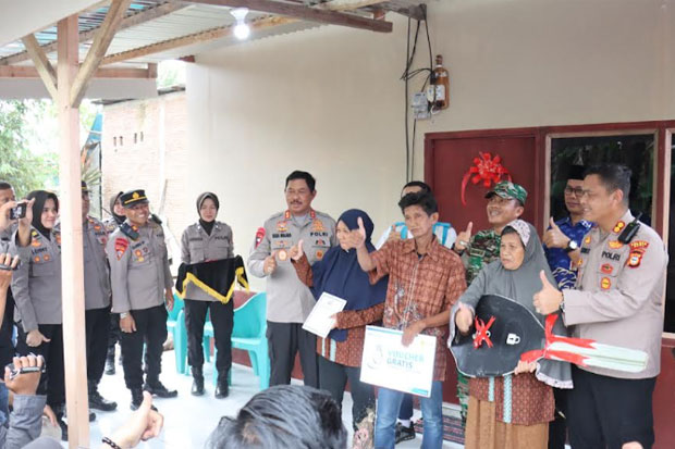 Polres Gowa Bedah Rumah Milik Warga di Kecamatan Bajeng