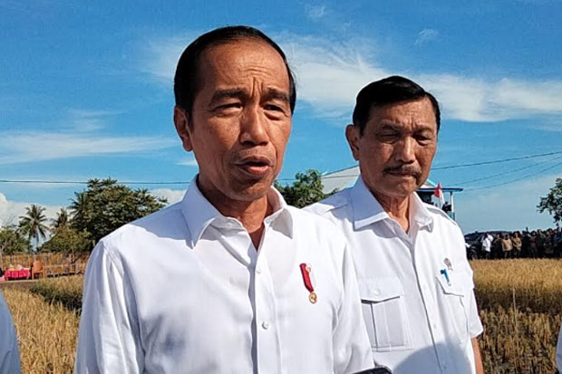 Jokowi Sebut Serapan Bulog Maros Tahun Ini Turun Drastis