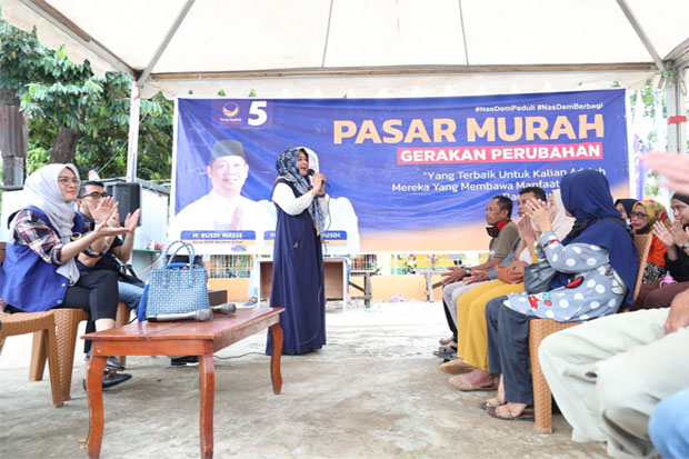 Fatmawati dan Nasdem Makassar Gelar Pasar Murah Bantu Warga Dapatkan Sembako