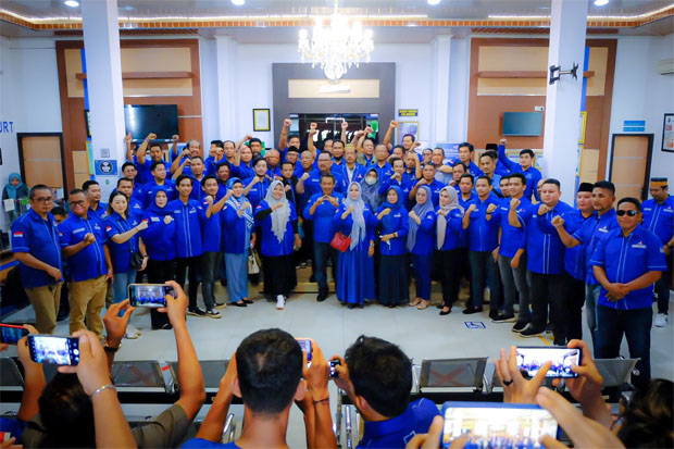 Lawan Moeldoko, Kader Demokrat Sulsel Ramai-ramai Masukkan Surat ke PTTUN Makassar