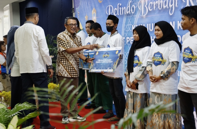 Pelindo Berbagi Ramadan Santuni Ribuan Anak Yatim Piatu