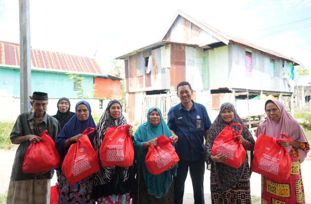 Semen Tonasa Salurkan 6.200 Paket Sembako untuk Masyarakat Pangkep