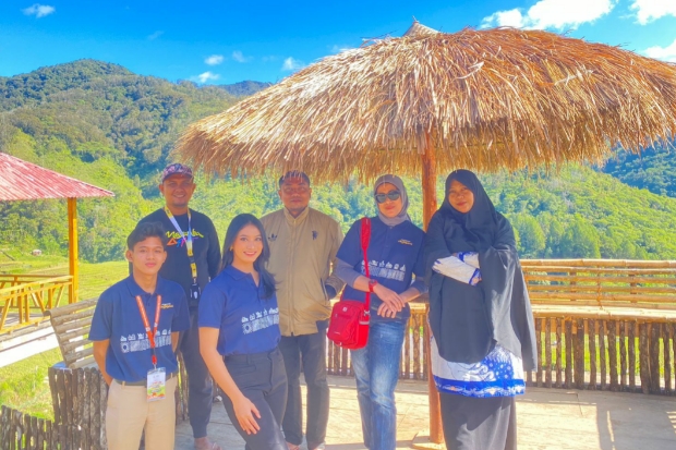 Berkunjung ke Lutim, Putri Pariwisata Sulsel Sanjung Keindahan Matano