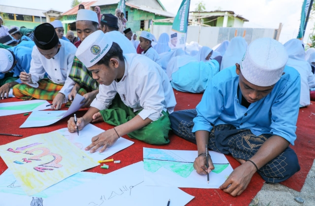 Relawan Ganjar Asah Kreativitas Santri Lewat Pelatihan Kaligrafi