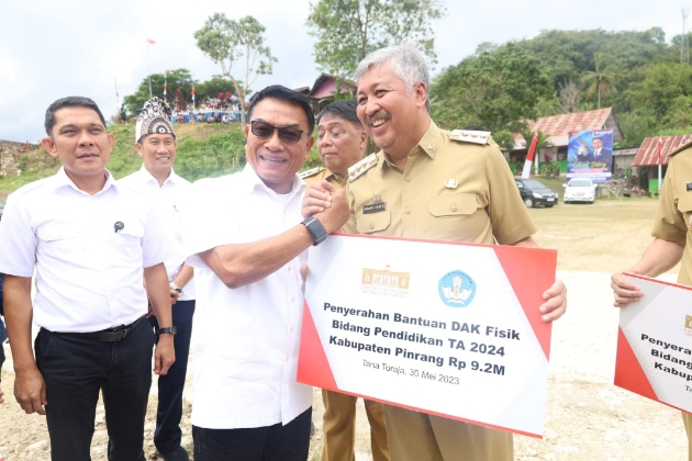 Terima Bantuan DAK Fisik Pendidikan, Bupati Pinrang Apresiasi Kepala KSP Moeldoko