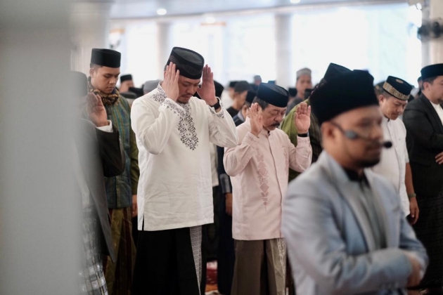 Bupati Gowa Salat Idul Adha Bersama Warga di Masjid Agung Syekh Yusuf