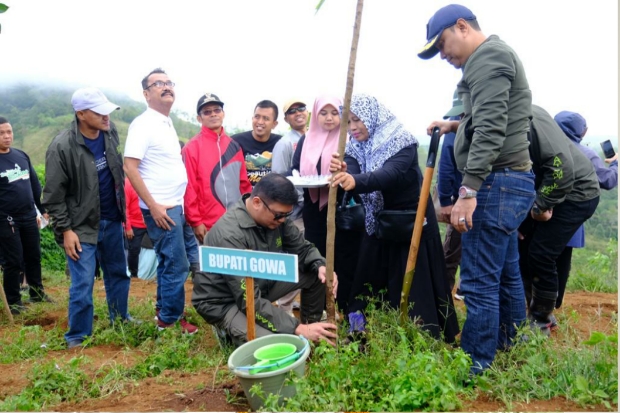 Penanaman Pohon, Adnan Sebut Sebagai Upaya Perbaiki Kawasan Hutan Kritis