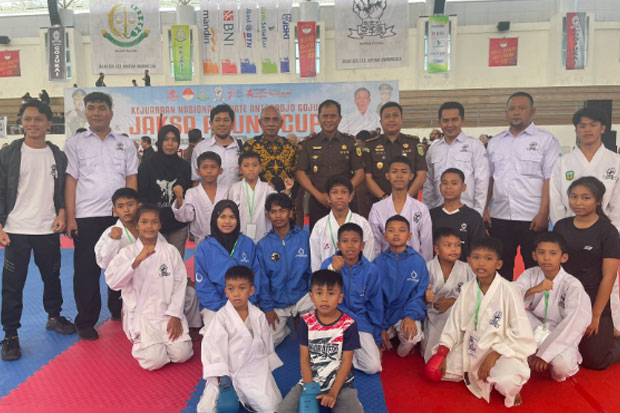 Tim Karate-Do Gojukai Luwu Masuk 8 Besar Kejagung Cup I