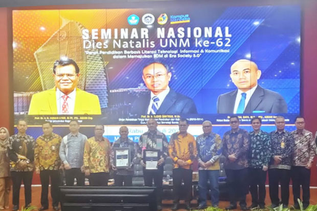 Rektor UNM Dorong Peningkatan Kompetensi Digital di Era Society 5.0