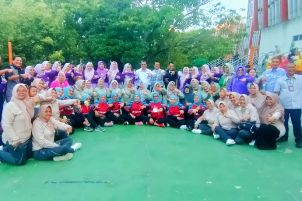 PHS Semangati Pertandingan Voli Dharma Wanita