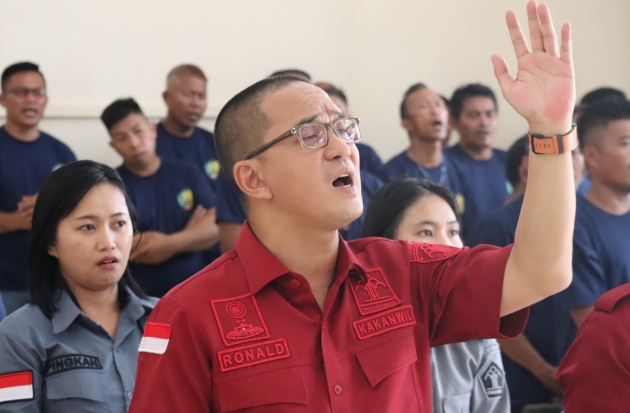 Awali Kunker di Talaud, Kakanwil Ibadah Bersama Pegawai & WBP Lapas Lirung