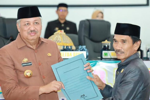 Pemkab dan DPRD Pinrang Setujui Ranperda Perubahan APBD 2023