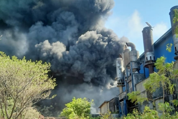 Gudang Pabrik Semen di Kabupaten Maros Terbakar