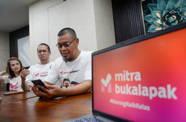 Mitra Bukalapak Ajari Ratusan Pemilik Warung di Makassar & Palembang Strategi Pikat Pelanggan