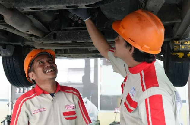 Servis di Bengkel Resmi Kalla Toyota Berkesempatan Menangkan Hadiah Emas