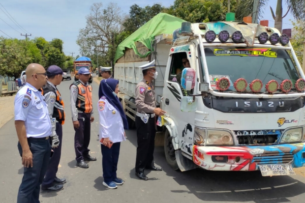 Banyak Keluhan Warga, 50 Truk Kerap Ugal-ugalan di Maros Ditahan