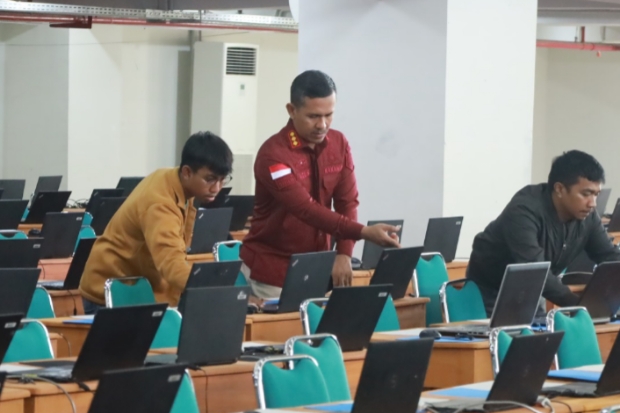 Kepala Imigrasi Makassar Dampingi Kakanwil Pantau Pelaksanaan SKD