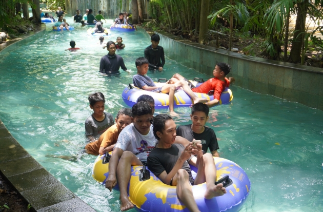 Libur Sekolah Tiba, Pengunjung Bugis Waterpark Adventure Tembus 6 Ribu Orang