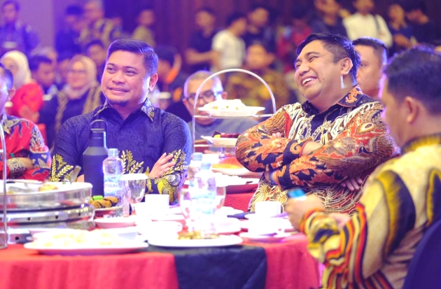 Peduli Media, Bupati Adnan Raih SMSI Sulsel Award 2023