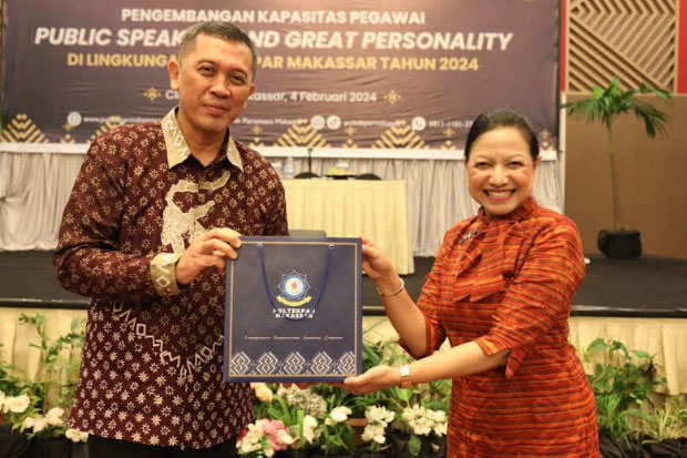 Poltekpar Makassar Tingkatkan Kemampuan Komunikasi Internal Para Pegawai